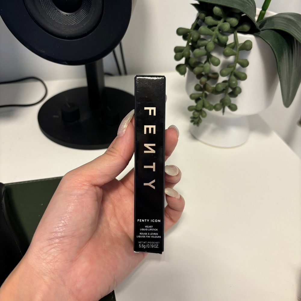 NIB Fenty Beauty Icon Velvet Liquid Lipstick - Picture 5 of 8